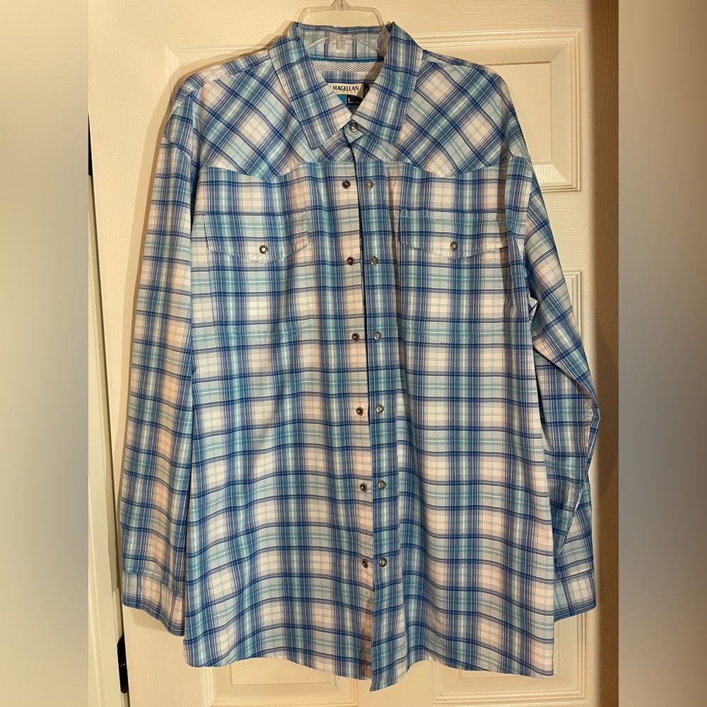 Magellan Fish Gear MagWick, blue/white, Size Large.  Great condition.
